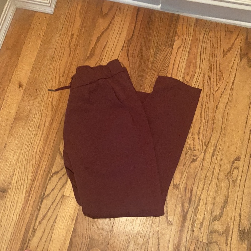 Lululemon On the Fly 10